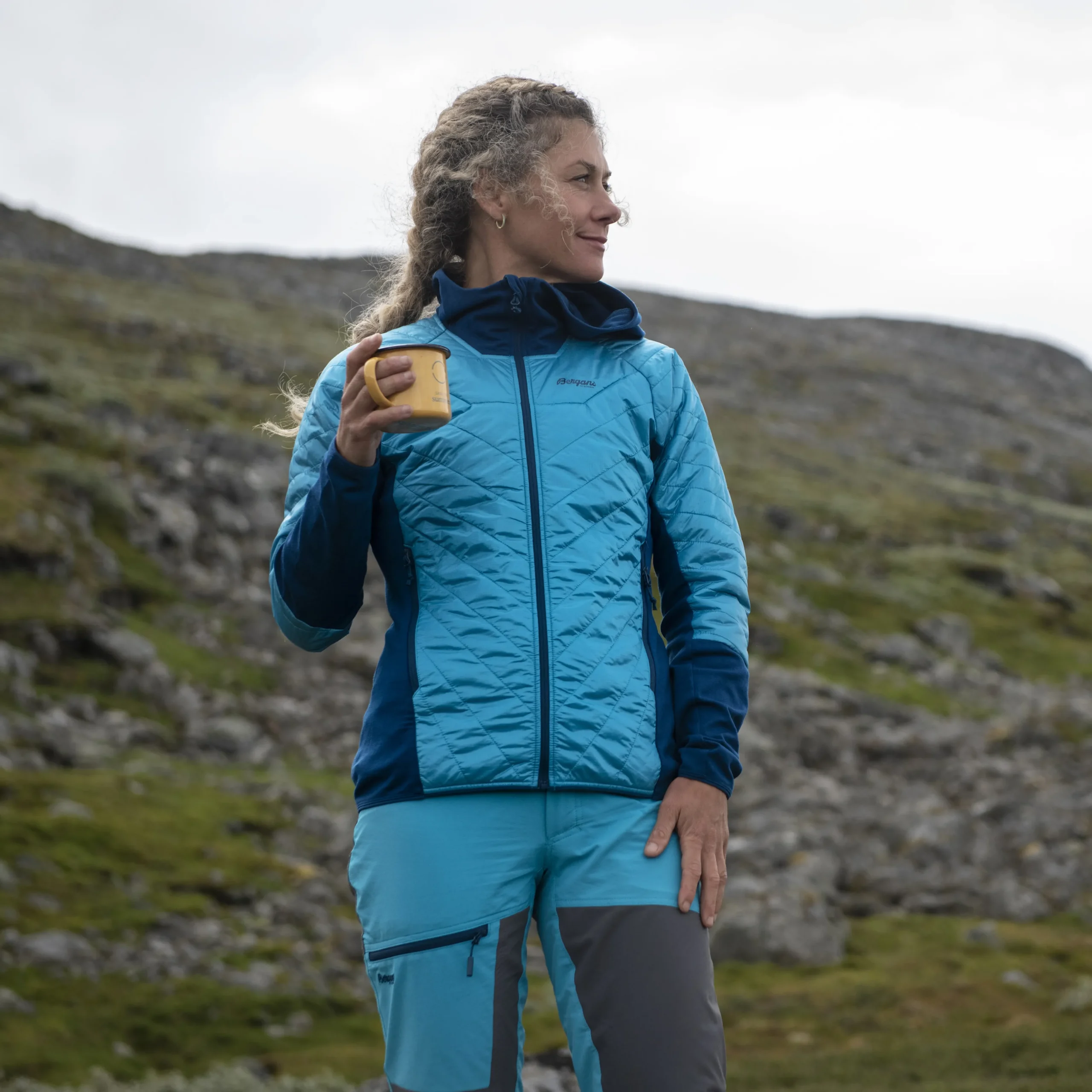 Outlet Bergans Cecilie Light Insulated Hybrid Jacket - Clear Ice Blue
