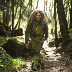 Clearance Bergans Cecilie Light Wind Anorak - Trail Green / Dark Olive Green