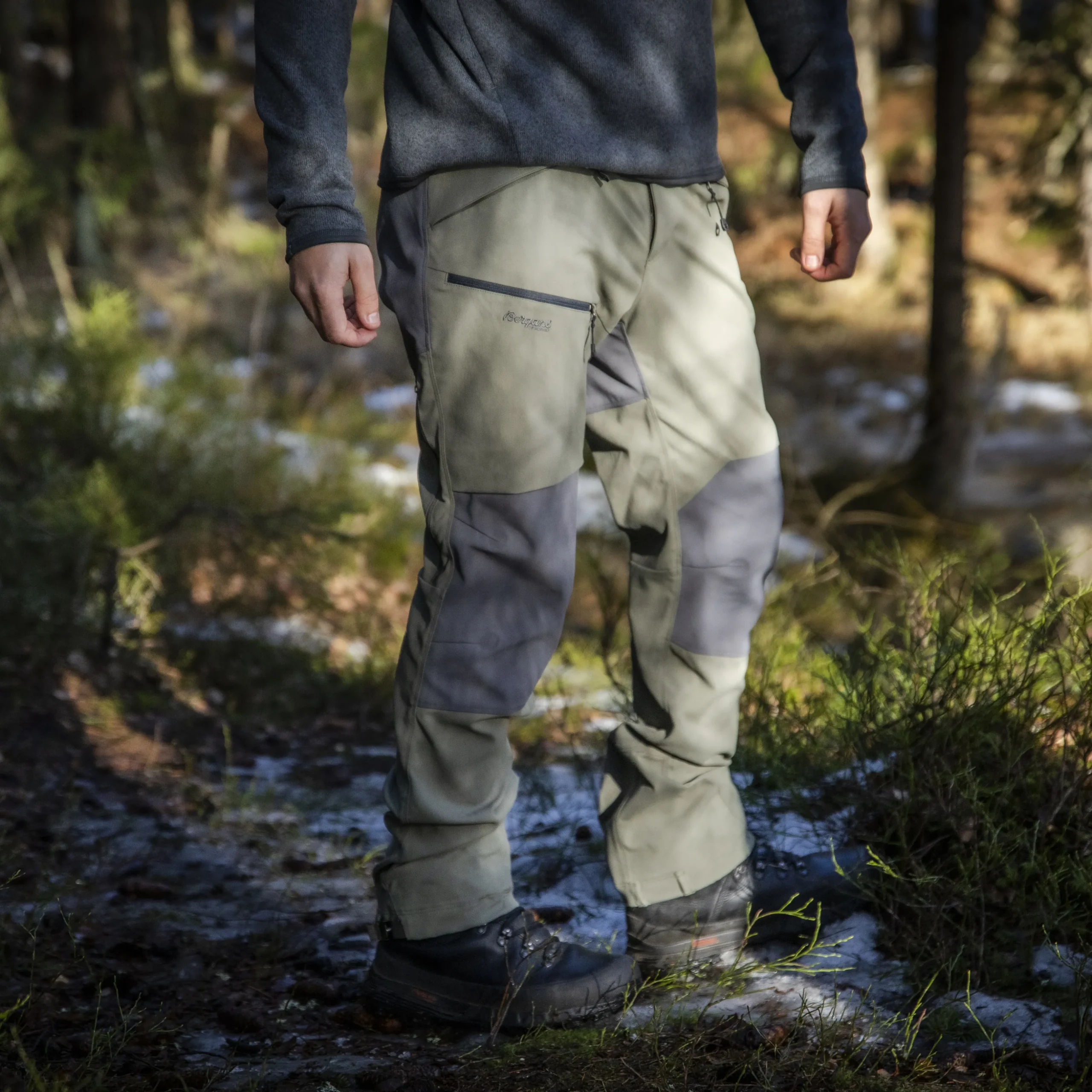 Hot Bergans Fjorda Trekking Hybrid Pants - Green Mud / Solid Dark Grey