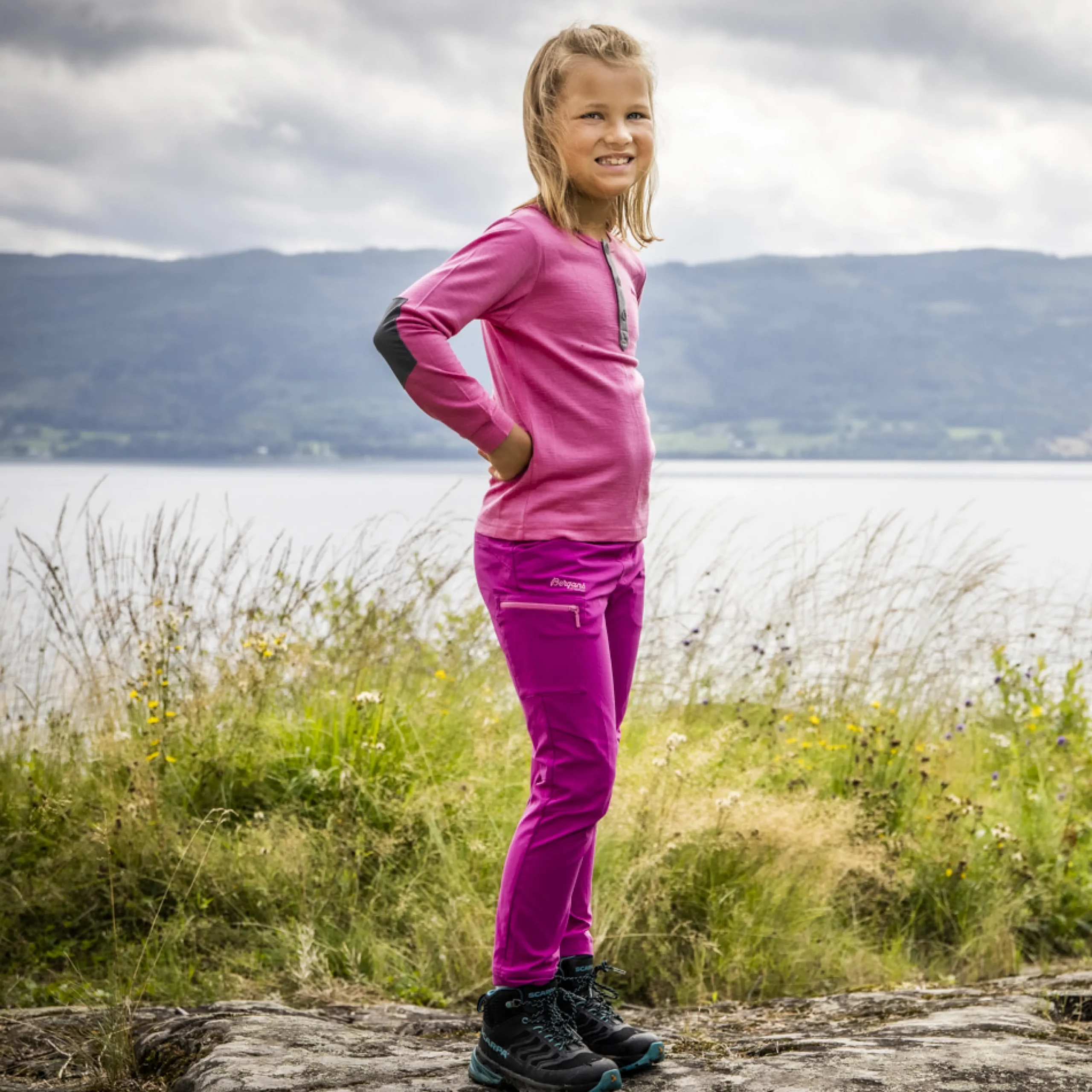 Clearance Bergans Lilletind V2 Light Softshell Kids Pants - Fandango Purple