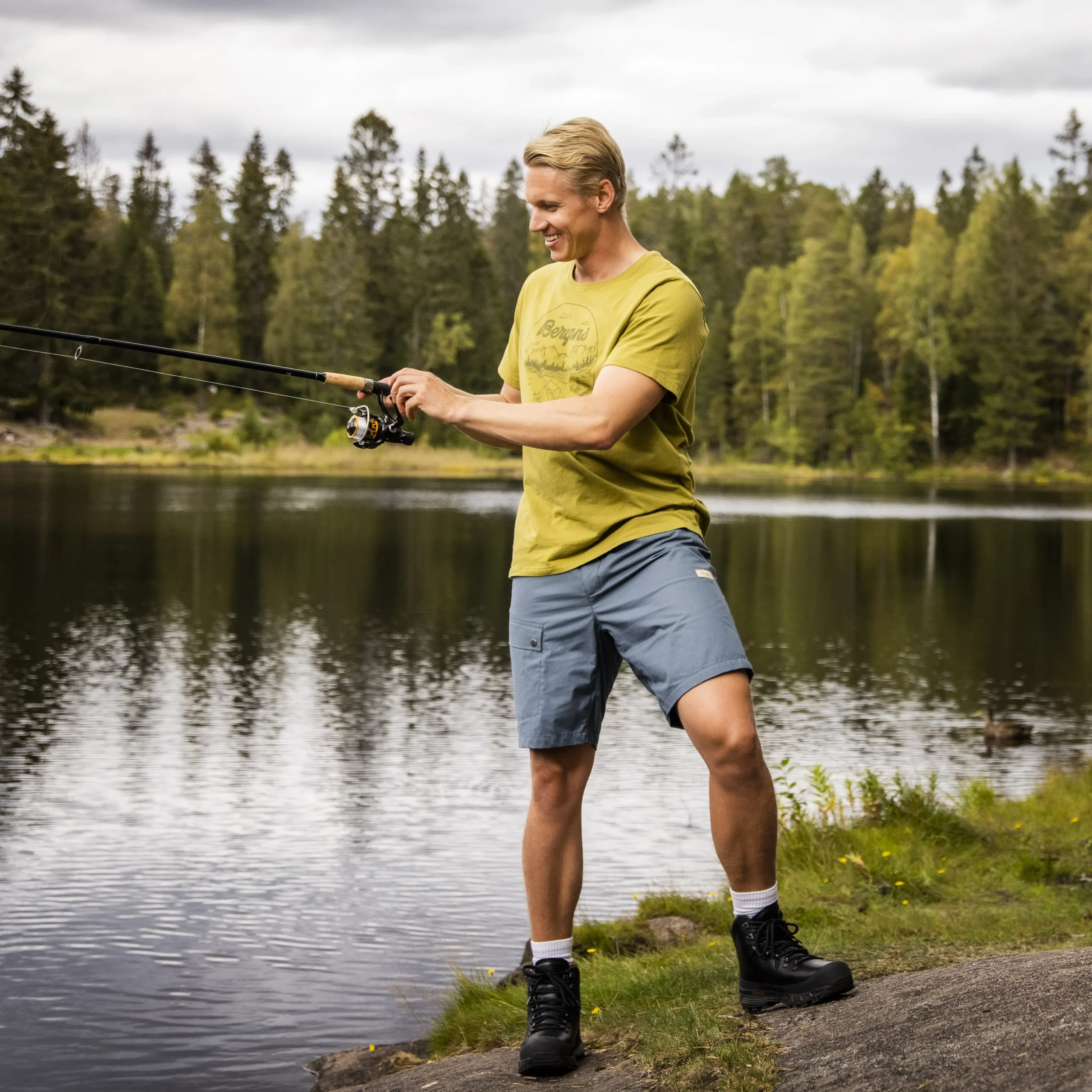 Discount Bergans Nordmarka Leaf Light Shorts Men - Orion Blue