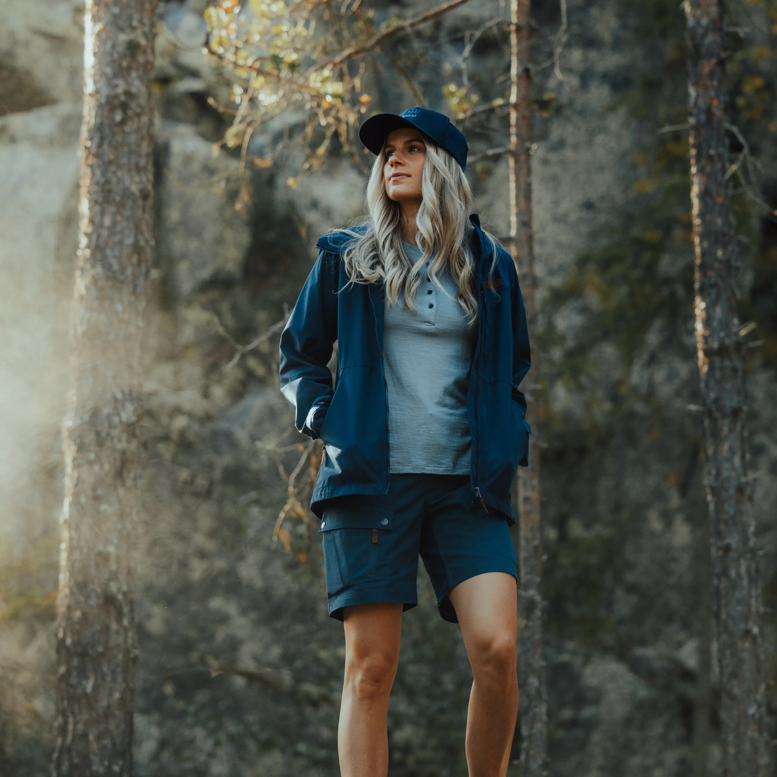 Store Bergans Nordmarka Leaf Light Wind Jacket Women - Navy