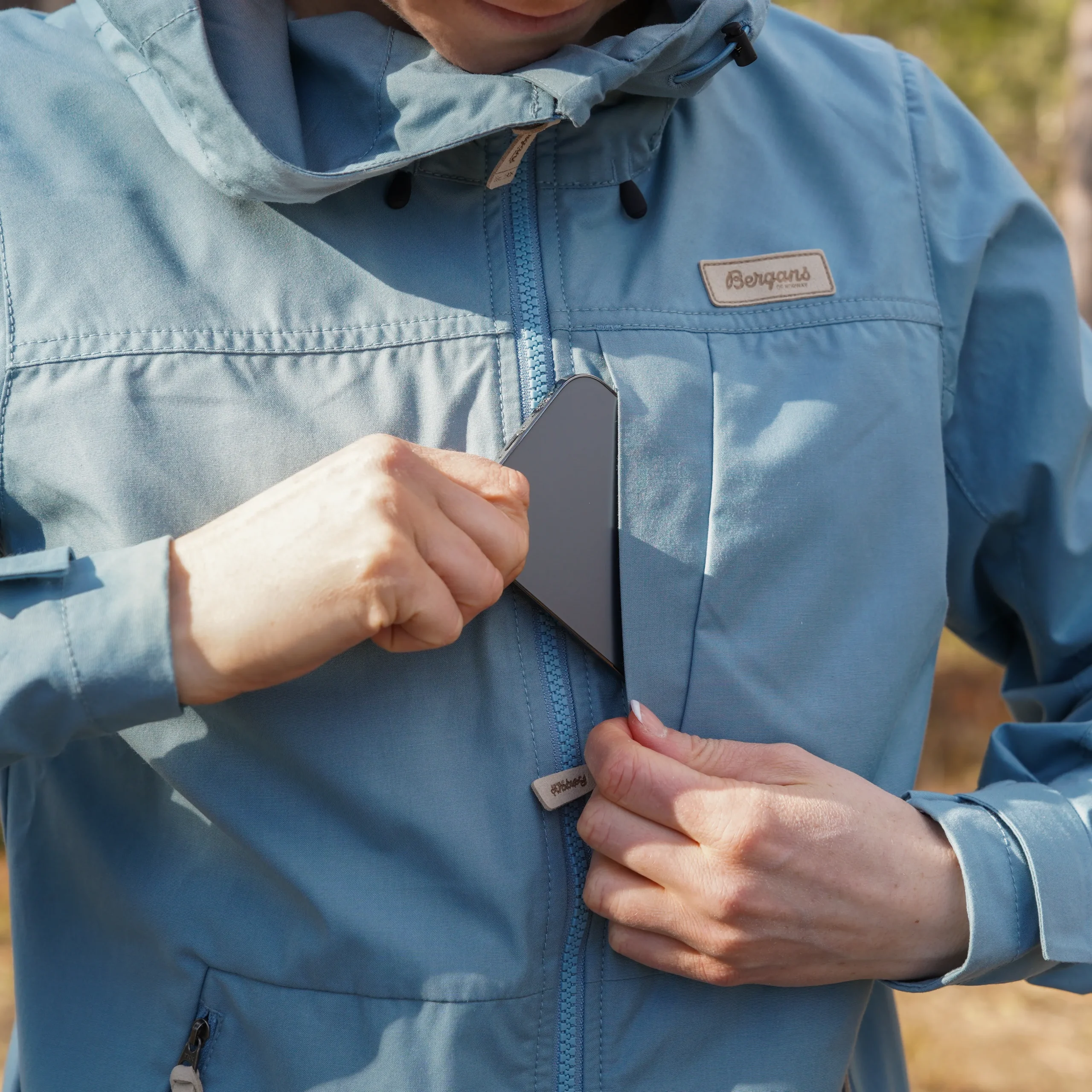 Sale Bergans Nordmarka Leaf Light Wind Jacket Women - Smoke Blue
