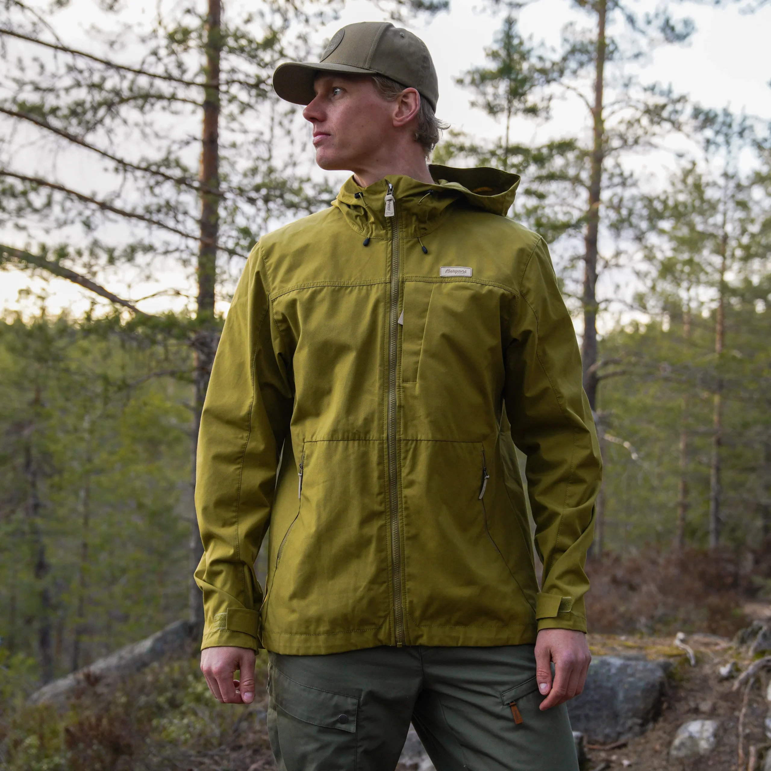 Cheap Bergans Nordmarka Leaf Light Wind Jacket Men - Olive Green