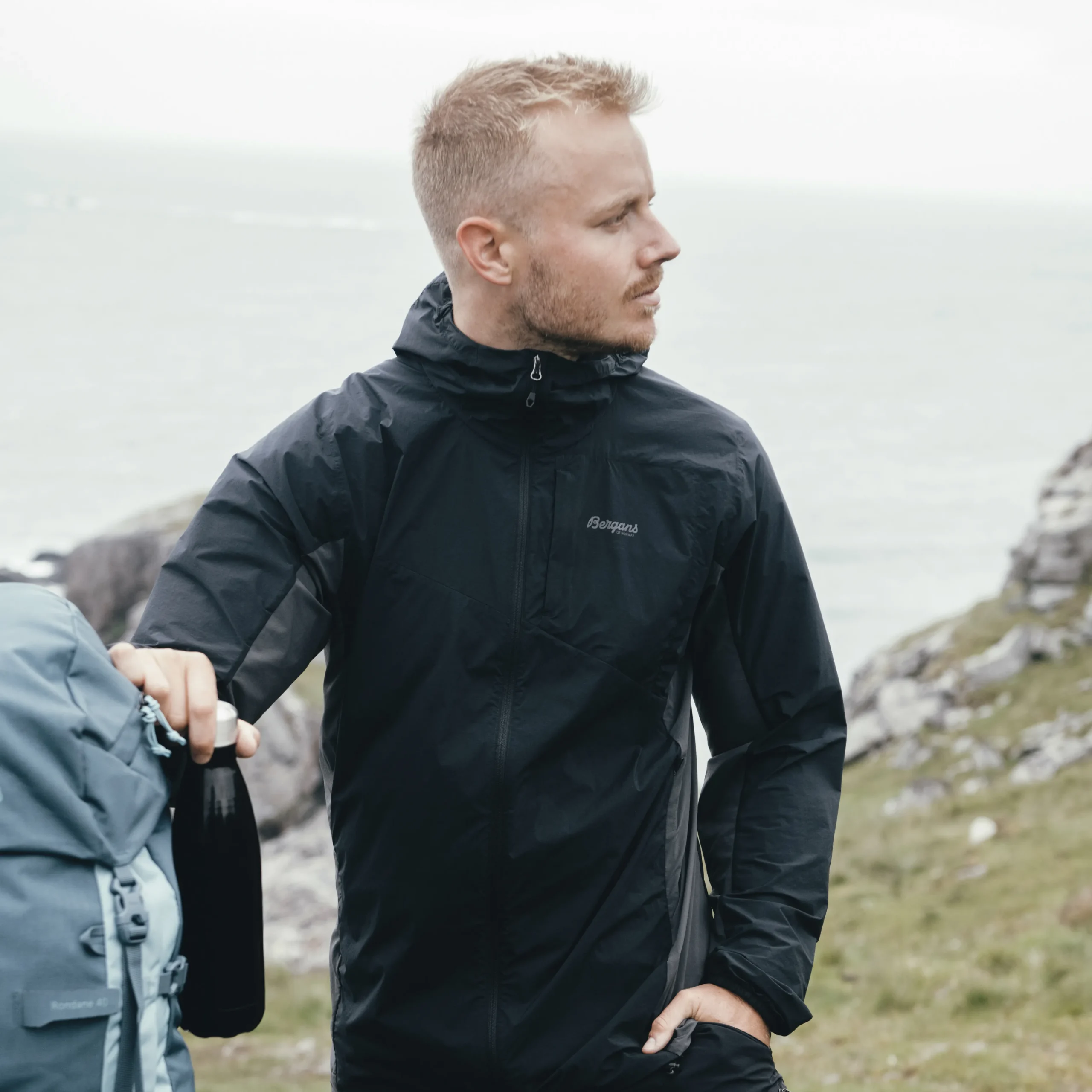 Sale Bergans Rabot Lt Windbreaker Jacket - Black
