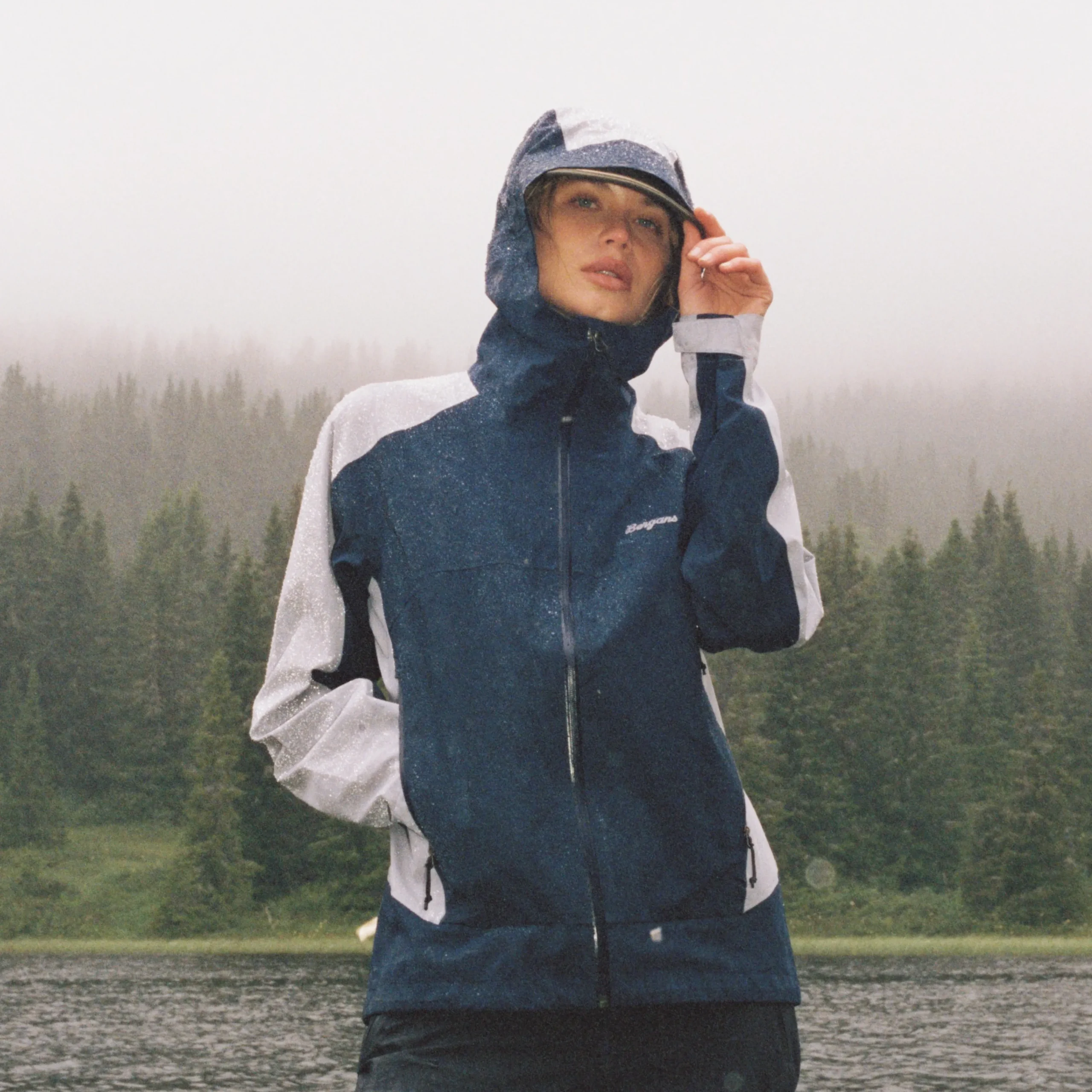 New Bergans Vaagaa Allround 3L Shell Jacket Women - Navy Blue / Husky Blue