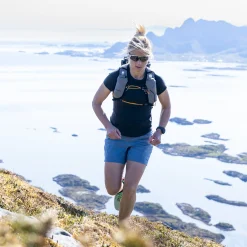 Store Bergans Y LightLine Vapor V2 Shorts Women - Elemental Blue
